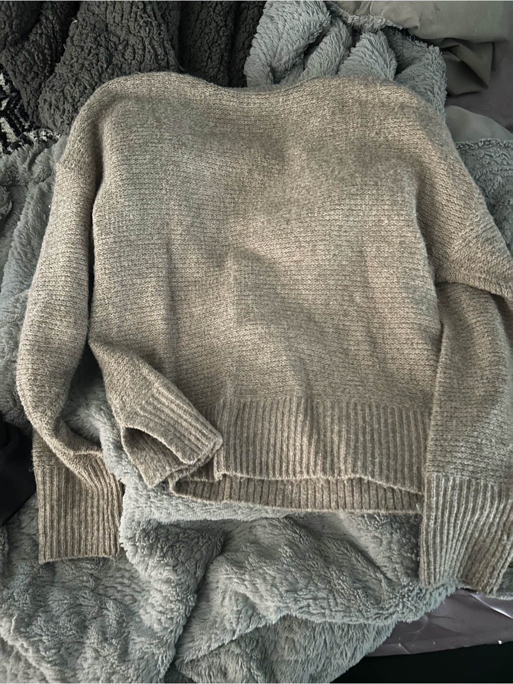 American eagle tan sweater small